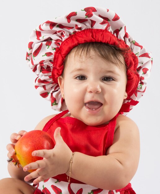 Portrait d'une mignonne petite fille