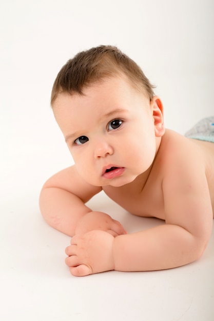 Portrait d'un petit garçon en bonne santé