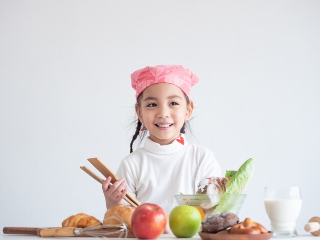 Portrait, peu, girl, cuisine