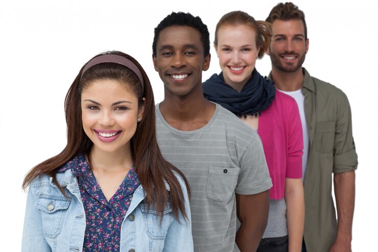 Photo portrait de quatre jeunes amis heureux