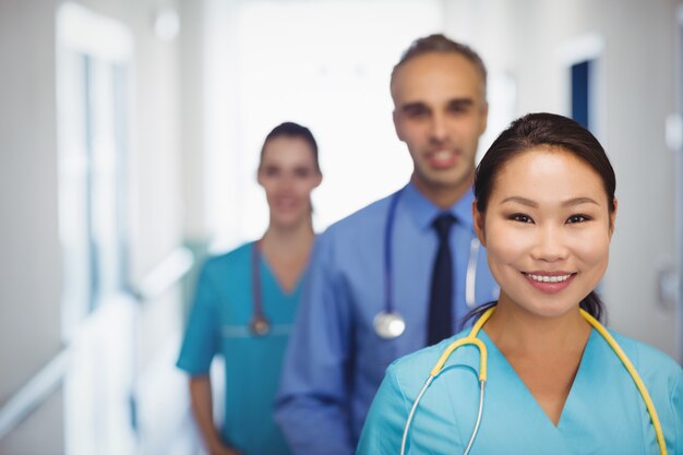 Portrait, sourire, docteur, infirmières