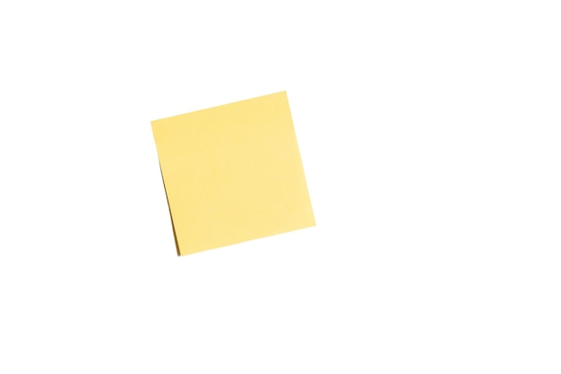 Post-it papier jaune sur fond blanc