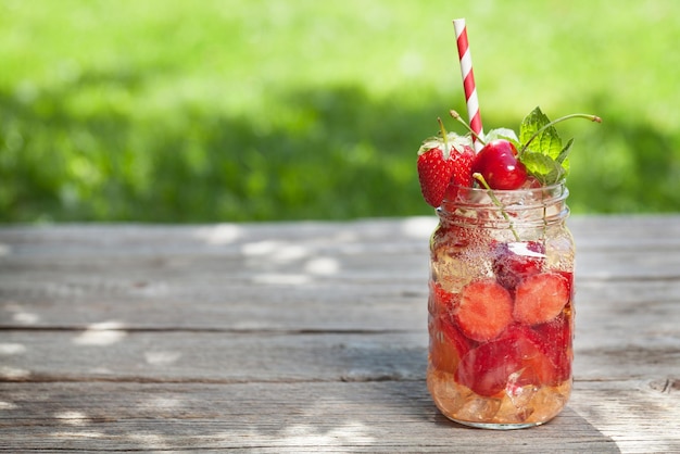 Pot de limonade fraîche