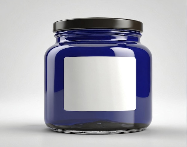 un pot en verre bleu avec une étiquette blanche