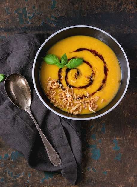 Potage à la citrouille et aux patates douces