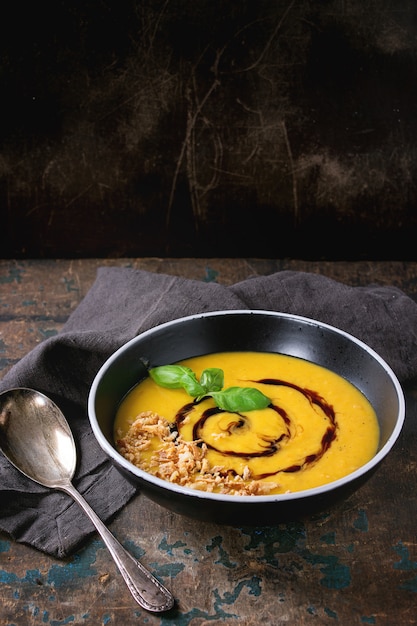 Photo potage à la citrouille et aux patates douces