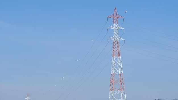 Poteaux haute tension en Thaïlande