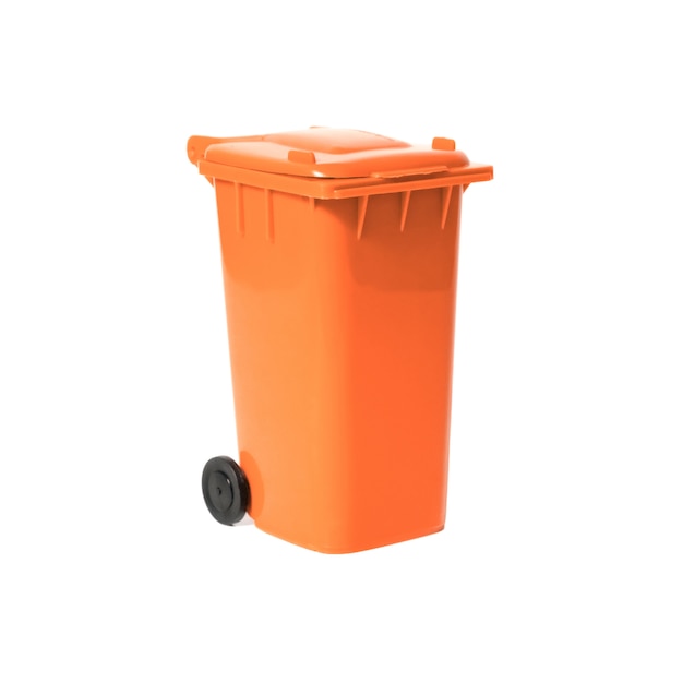 Photo poubelle de recyclage orange pleine avec du plastique