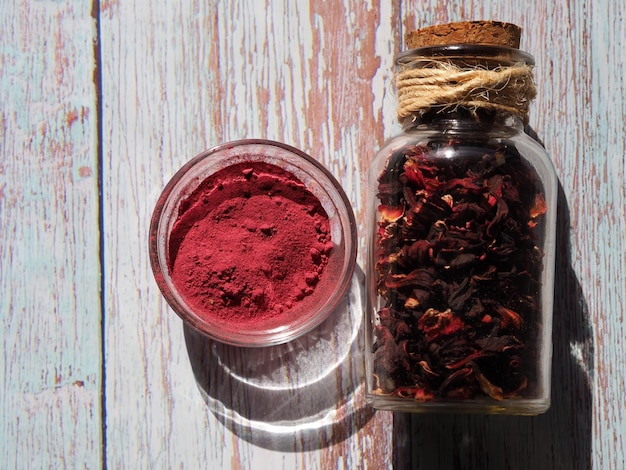 Poudre d'hibiscus pour masques maison visage et corps