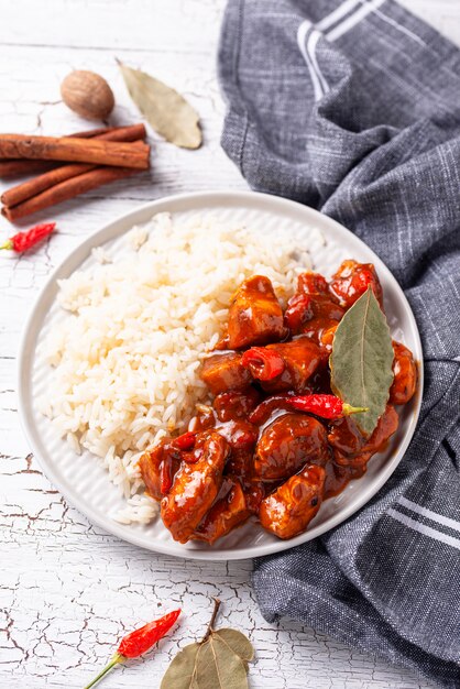 Poulet au curry tikka masala avec riz