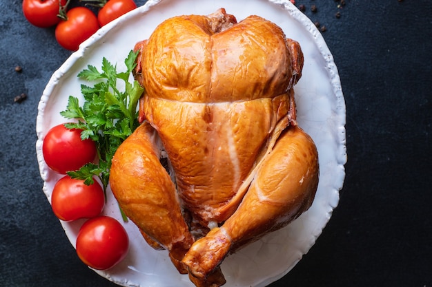 poulet entier cuit au four ou portion de volaille fumée