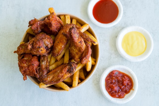 Poulet frit avec frites