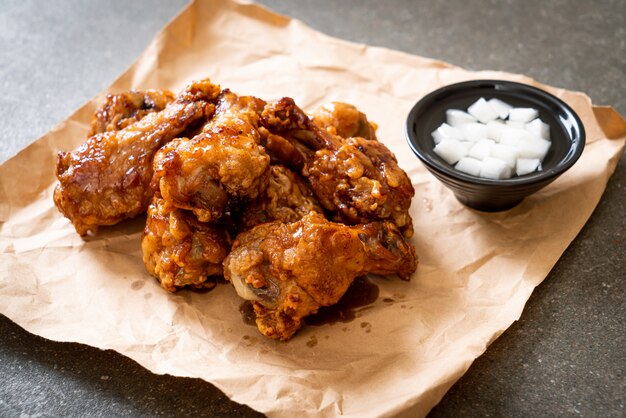 Poulet frit avec sauce