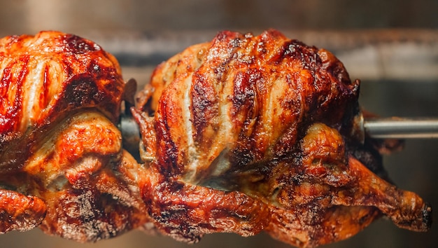 Photo poulet grillé frit au four, mise au point sélective