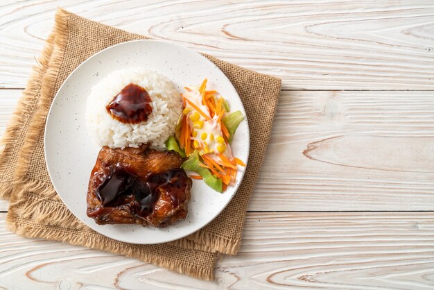 poulet grillé avec sauce teriyaki et riz