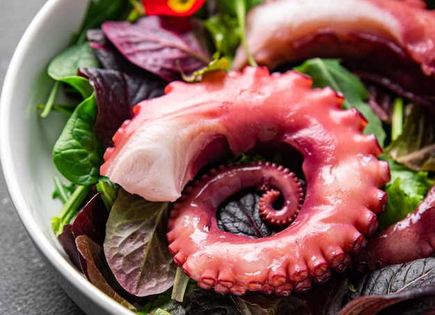 poulpe nourriture fruits de mer frais assiette repas nourriture collation sur la table copie espace nourriture fond rustique