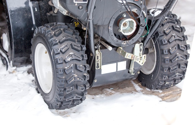 Pour dispositif de déneigement en hiver