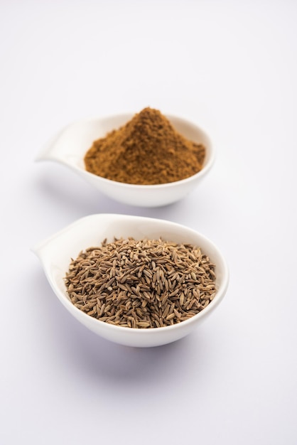 Poussière de graines de cumin ou poudre de Jeera, épices indiennes