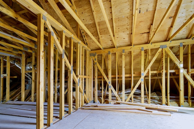 Poutre de charpente de toiture de nouvelle maison en construction