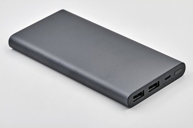 Powerbank sombre externe avec deux sorties USB