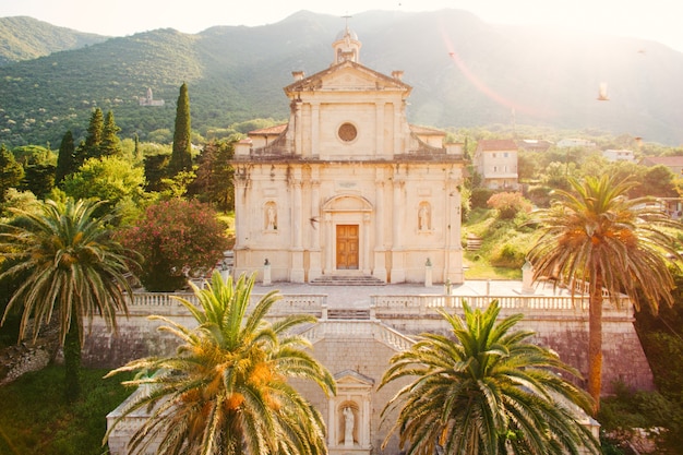 Photo prcanj monténégro la baie de kotor église de la nativité de t