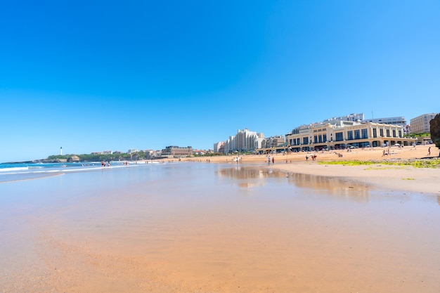 Premier printemps nage sur la plage de Biarritz Labourd France