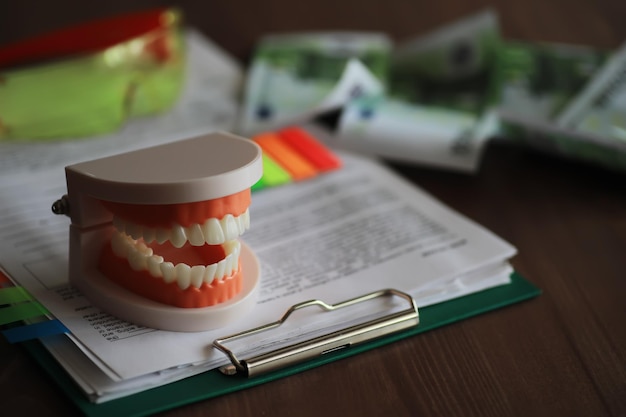 Prenez soin de votre bouche Dental services europe Centre dentaire cher