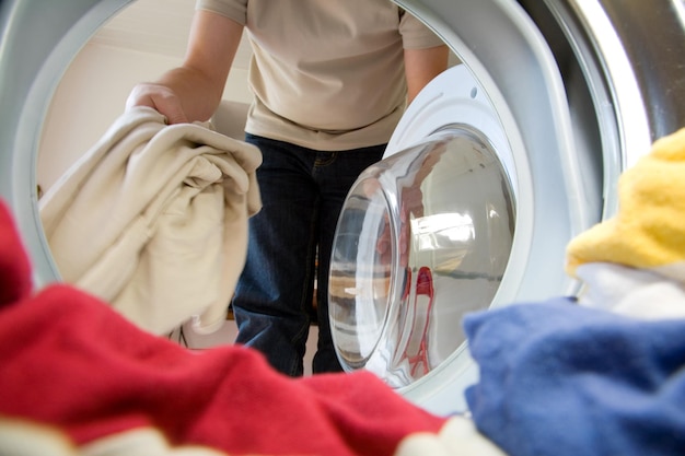 Photo préparation au lavage vue de l'intérieur de la laveuse