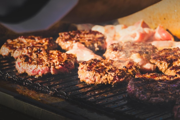 Préparation des ingrédients pour un Burger