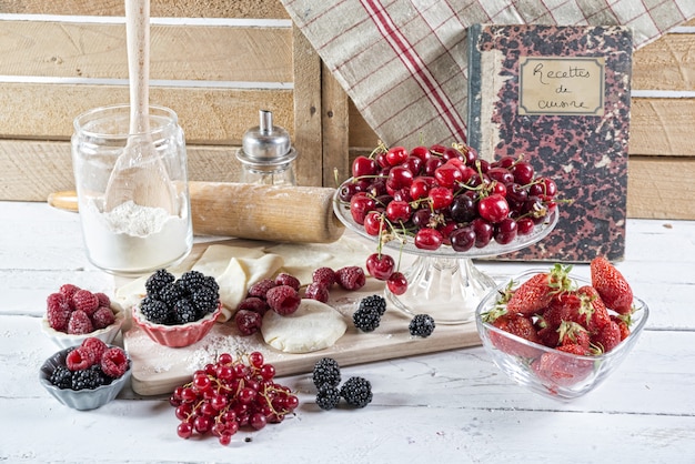 Préparation pour le gâteau aux baies