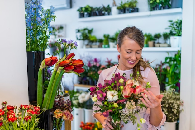 Préparer des fleurs pour l&#39;arrangement