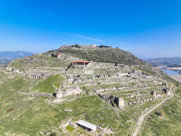 Prise de vue aérienne par drone de l'ancienne ville de l'acropole de Pergame. Izmir - Turquie