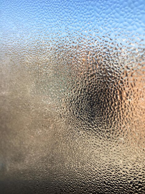 Une prise de vue complète du verre glacé