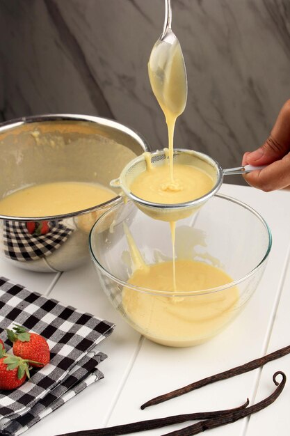 Processus de cuisson, fabrication de pâte à pâtisserie molle avec passoire