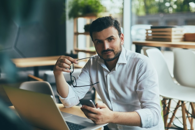 Processus de travail au café