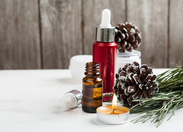 Produits de beauté et cosmétiques avec décoration de Noël