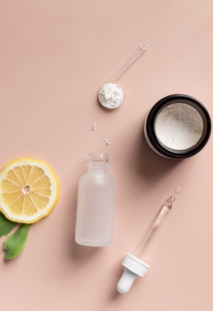 Produits cosmétiques à la vitamine C Concept de soins de beauté