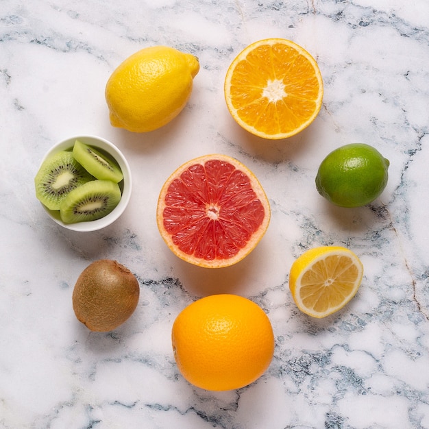 Produits sains pour le renforcement de l'immunité et les remèdes contre le rhume, vue de dessus.