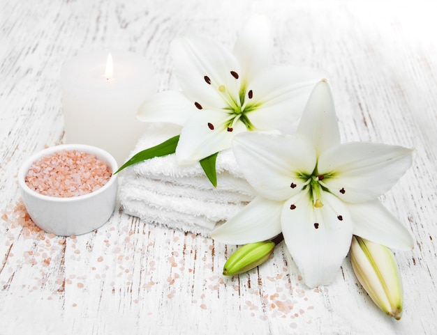 Produits Spa avec lis blanc