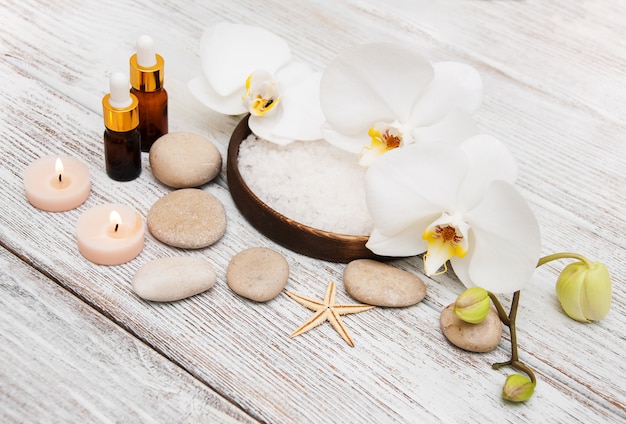 Produits de spa avec des orchidées