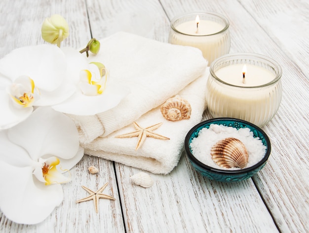 Produits de spa avec des orchidées