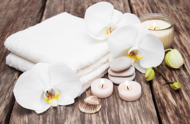 Produits de spa avec des orchidées