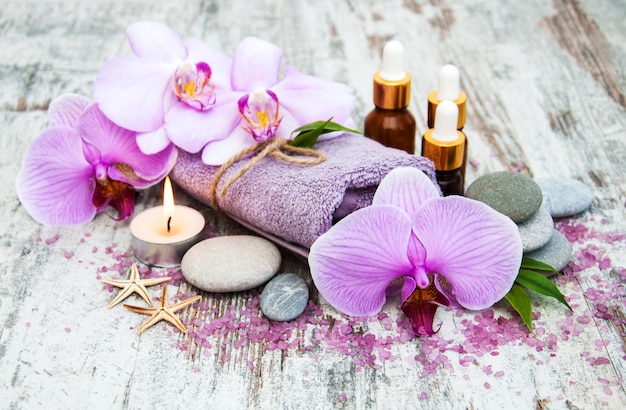 Produits de spa avec des orchidées