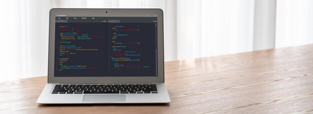 Programmation de développement de logiciels sur l'écran de l'ordinateur pour une application moderne