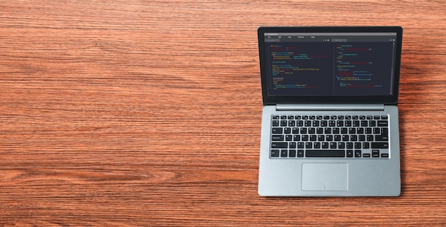 Programmation de développement de logiciels sur écran d'ordinateur pour une application moderne