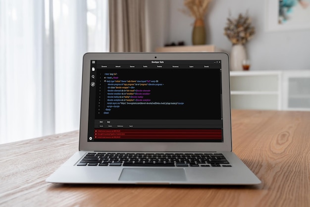 Programmation de développement de logiciels sur écran d'ordinateur pour le codage d'applications et de programmes à la mode