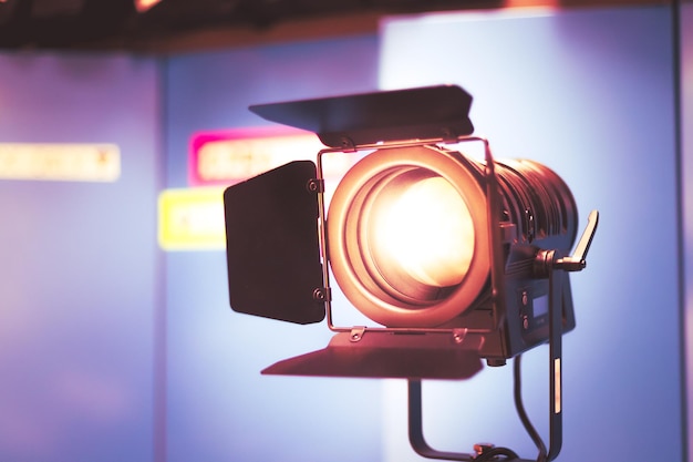 Projecteur de studio professionnel Matériel d'éclairage pour la photographie ou la vidéographie