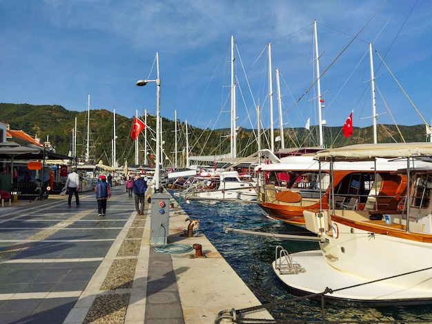 Promenade de la plage du port de Marmaris Turquie