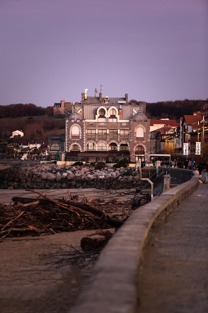 La promenade de la plage d'Hendaia au Pays Basque.