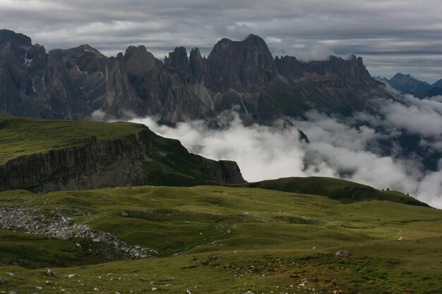 Promenez-vous dans les Dolomites italiennes